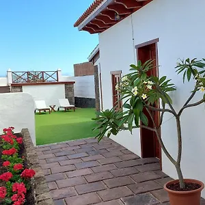 Casita Celajes Сasa de vacaciones La Guancha